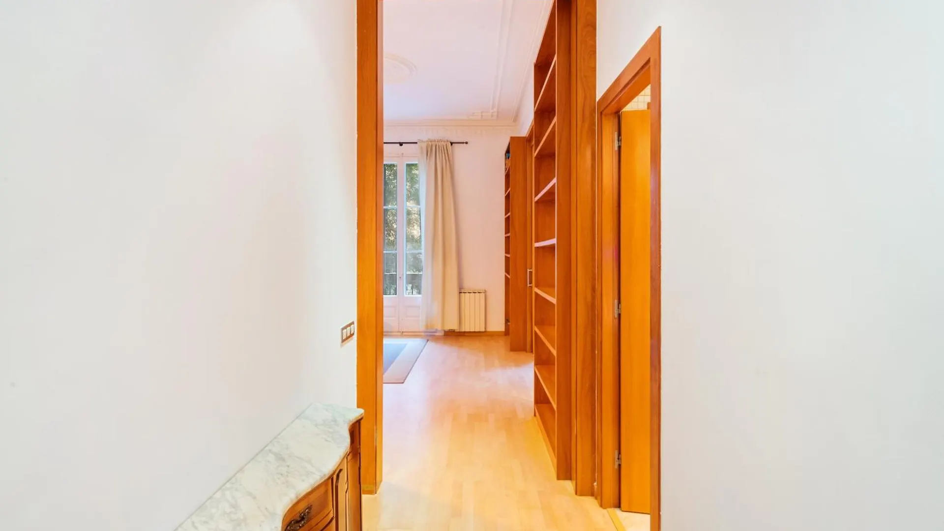 Apartment Quiet, Vibrant 2 Bedroom In Pedestrian Eixample Barcelona Spain