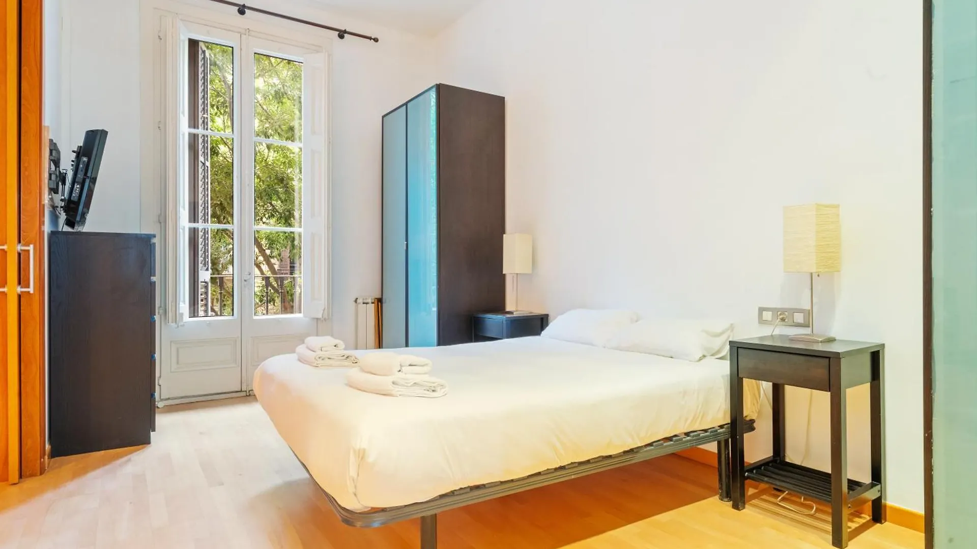 Quiet, Vibrant 2 Bedroom In Pedestrian Eixample Barcelona 0*,  Spain